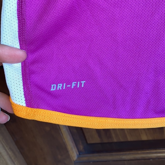 Nike Dri fit Tank - Picture 3 of 5